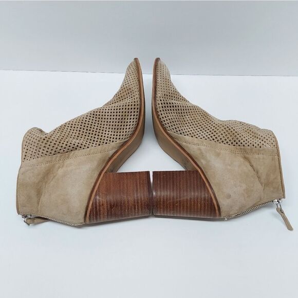 Steve Madden Rumble Perforated Ankle Bootie Size 11 - Picture 7 of 9